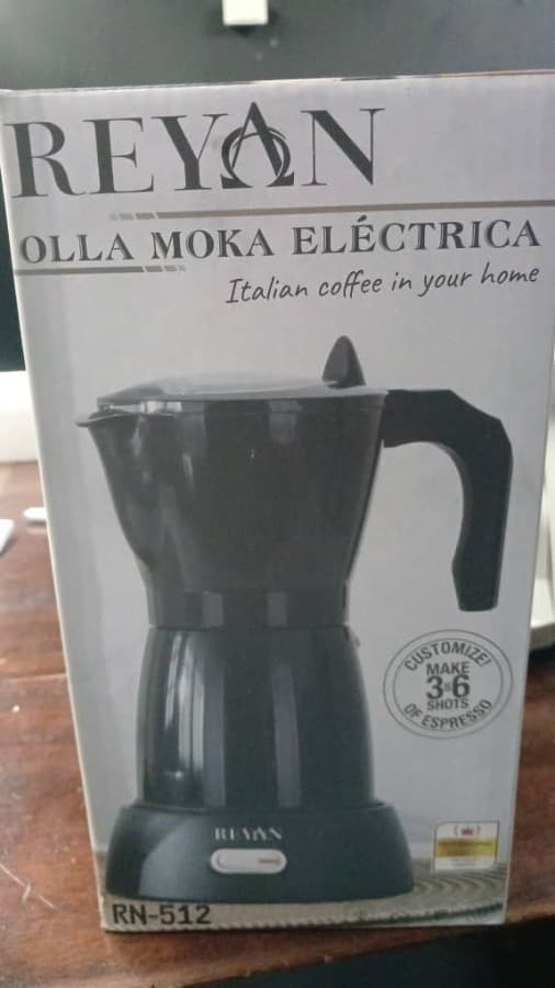 Cafetera eléctrica Reyan 6 tazas