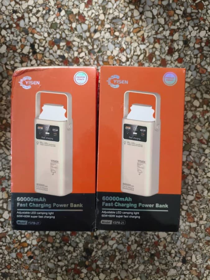 Power bank Yisen 60000 mAh con luz